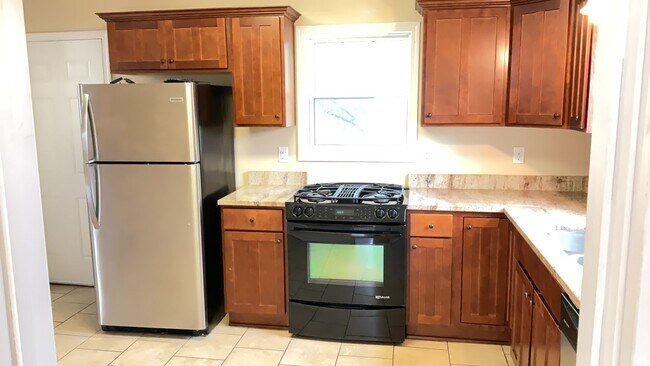 Photo - Single Family Home in St Paul with Garage!!