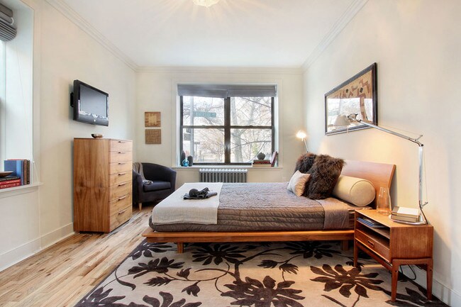 Bedroom - 710 Riverside Dr