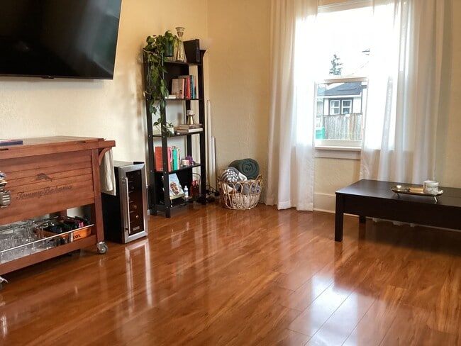 Photo - Cute 3 bedrooms, 2 baths walking distance to Greenlake