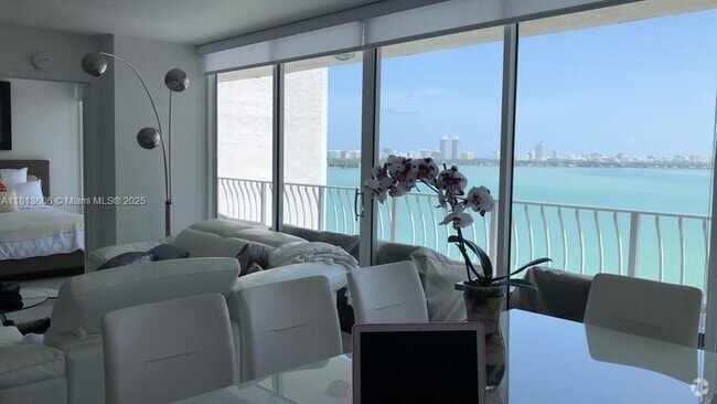 Building Photo - 7601 E Treasure Dr Unit 1622 Rental