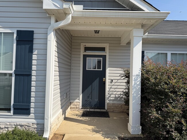 Photo - 352 Fox Haven Dr