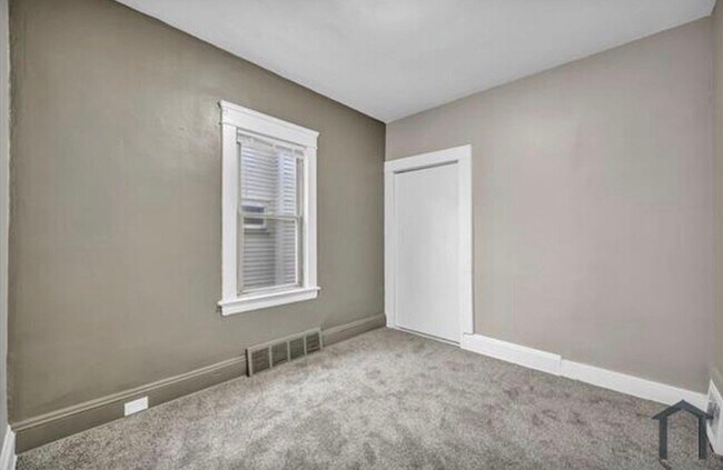 Photo - 2807 E 124th St Unit 1