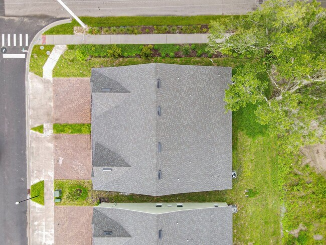 242 Reese Ct