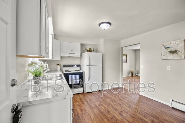 Building Photo - 305 N Pleasant View St Rental