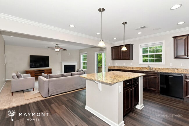 Photo - 559 Teaberry Dr