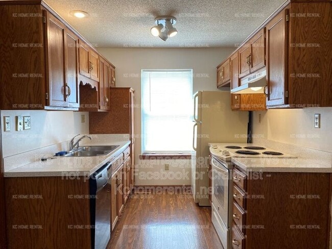 Photo - 8002 NW 79th Pl
