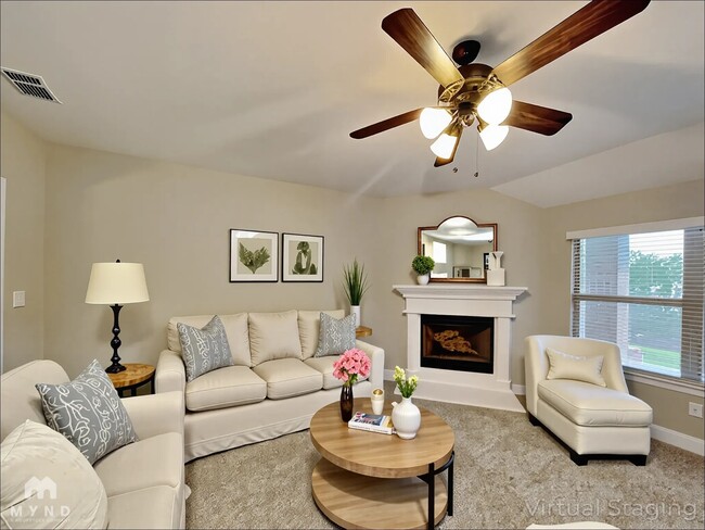 Photo - 405 Bentley Dr