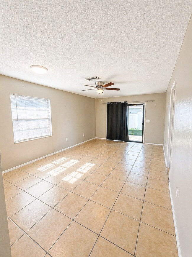 Photo - Last Unit Available!