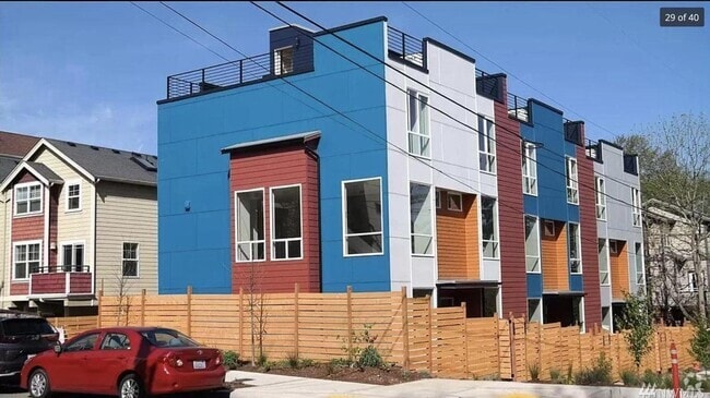 Building Photo - 1406 N 95th St Rental