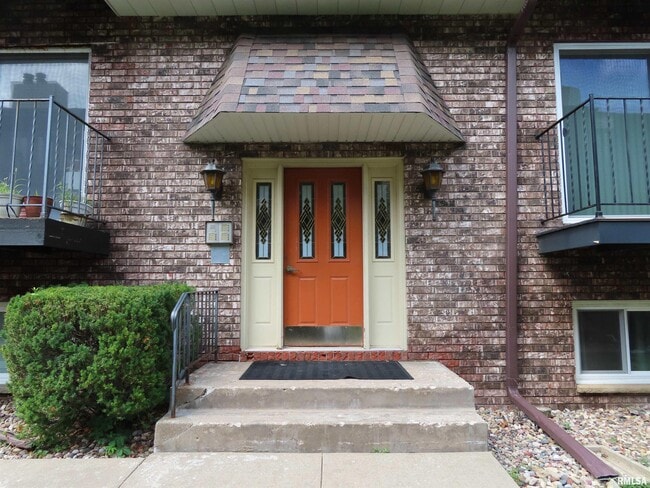 Building Photo - 3069 4th St Rental