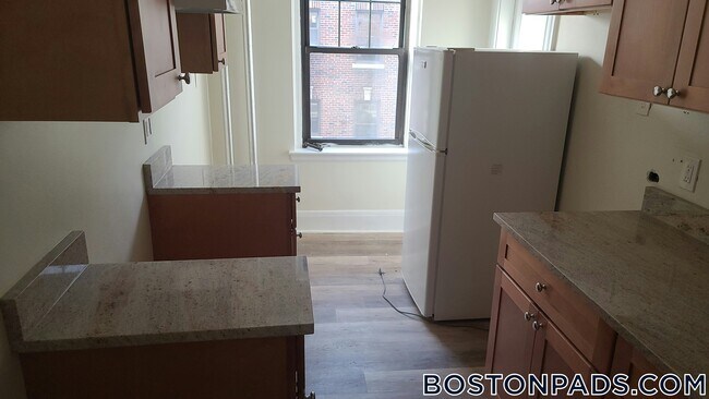 Photo - 349 Pleasant St Unidad B1-10