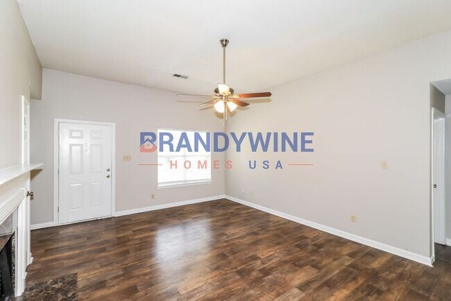 Photo - 1 MONTH FREE RENT! No Application Fees! Mo...