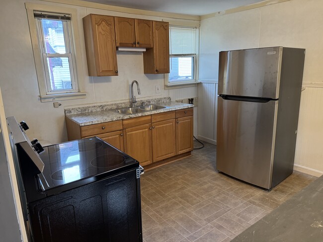 Photo - 56 Chapel St Unit 3