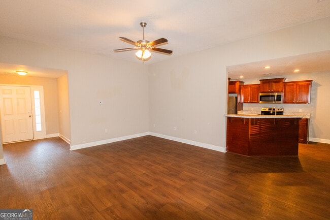 Photo - 173 Stillwater Dr