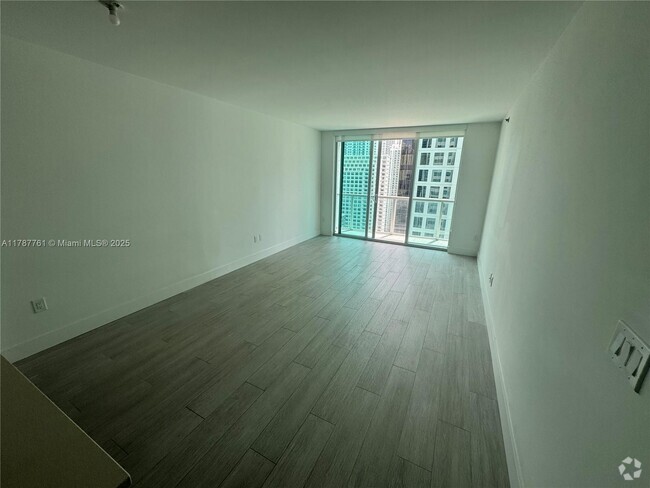 Building Photo - 500 Brickell Ave Unit 3204 Rental