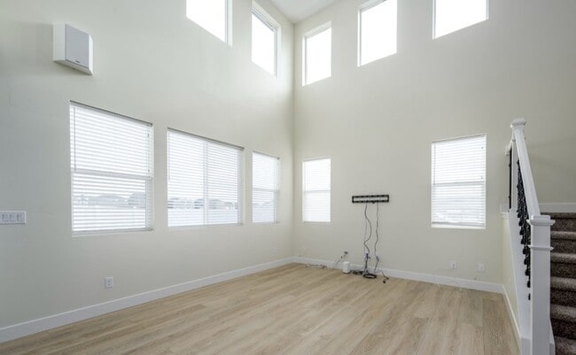 3007 S 2600 W St