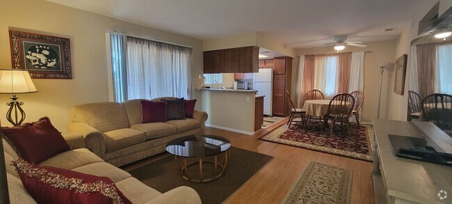 Building Photo - Furnished 2 bedroom Condo Unit 2037