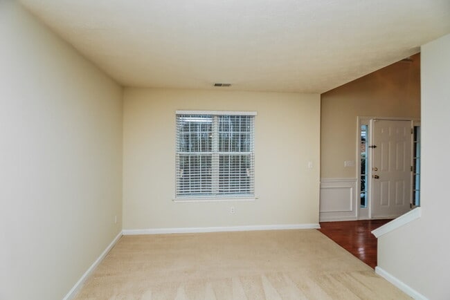 Photo - 3425 Sandlake Dr SW