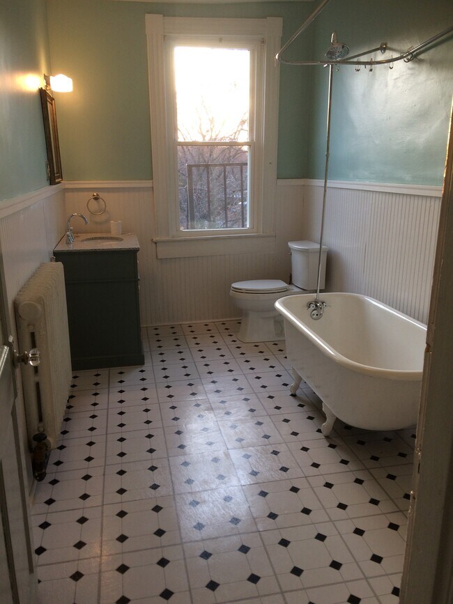 Photo - 1918 Mount Royal Ter Unit 3