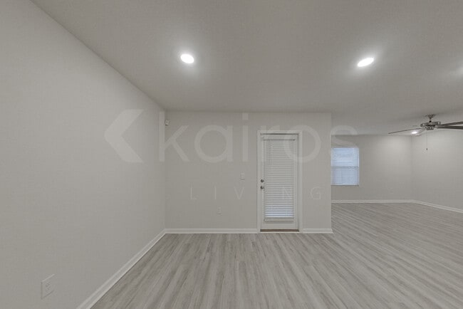 Photo - 4793 Malay Cir