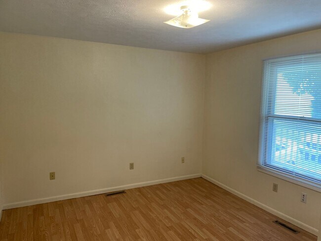 Photo - 813-813 W Poplar St Unit 811