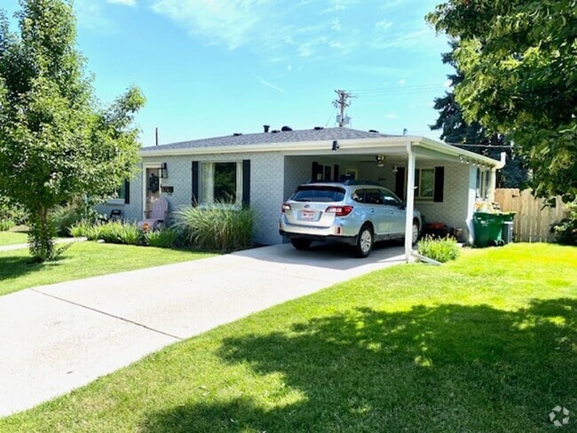 Building Photo - Amazing Littleton Bungalow Rental