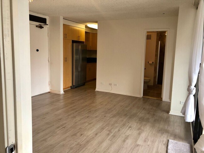 Photo - 2100 Date St