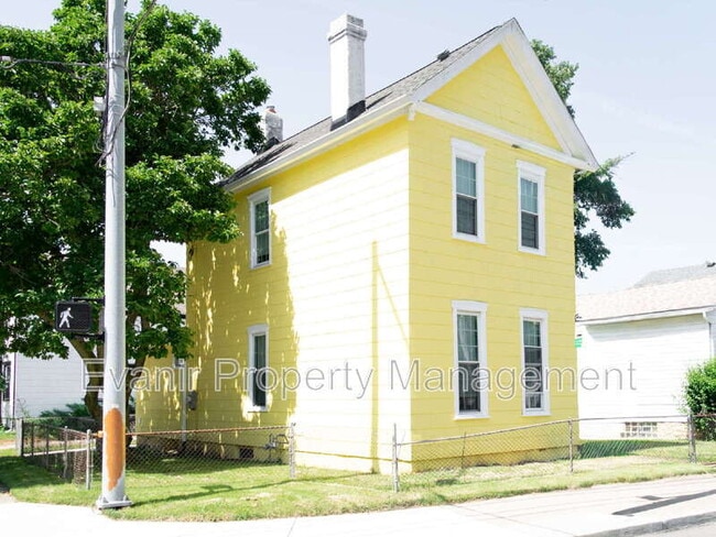 Photo - 305 Wyoming St