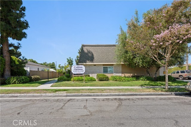 Photo - 25205 Cypress St