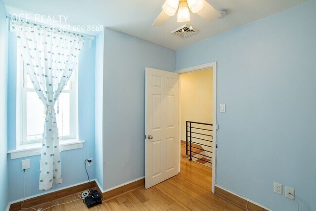 Photo - 1820 S Sartain St