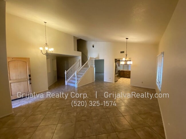 Photo - Amazing 5 BD, 3 BA House + Pool! This Oro Valley home has everything! (Lambert/La Canada)