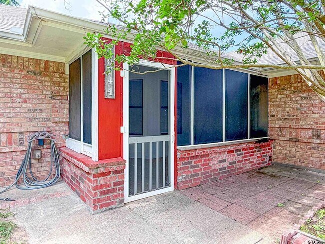16744 Overland Stage Dr