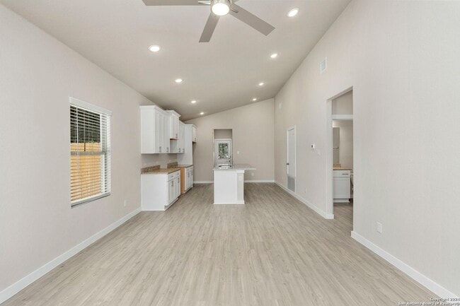 Photo - 510 Carol Crest St