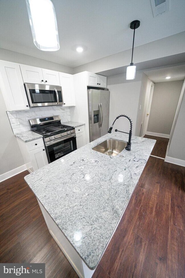 Photo - 334 Church Rd Unit 2