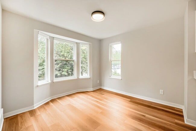 Photo - Martine Apartments