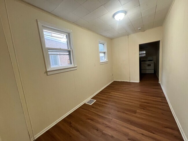 Photo - 771 Beatty St