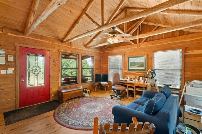 Photo - 1043 Lewis Ln