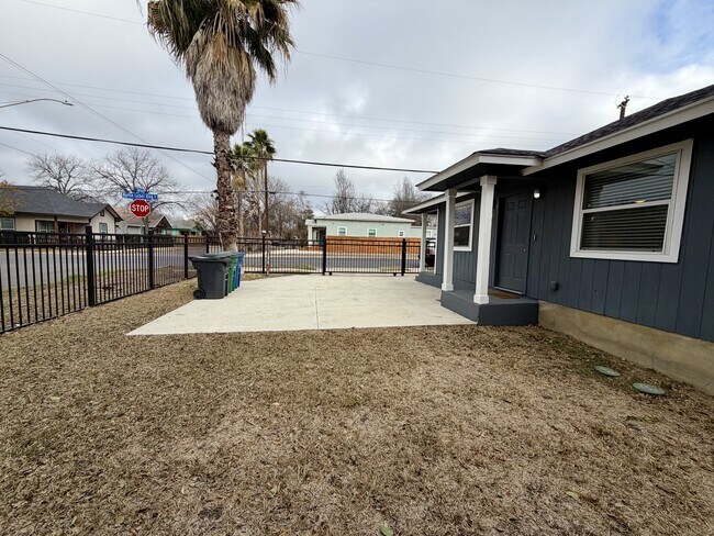 Photo - 514 Martin Luther King Dr