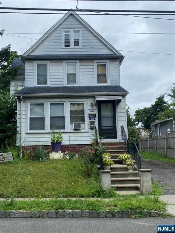 Building Photo - 140 Phelps Ave