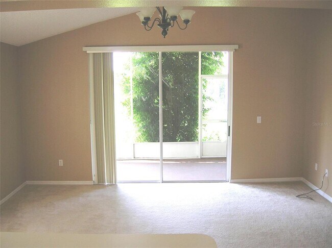 Photo - 1061 Ballyshannon Pkwy