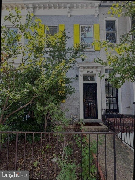Photo - 1241 5th St NW