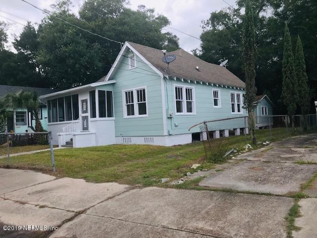 439 W 25th St