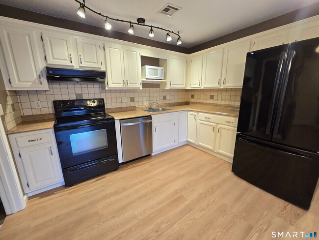 54 N Mountain Rd Unit 302