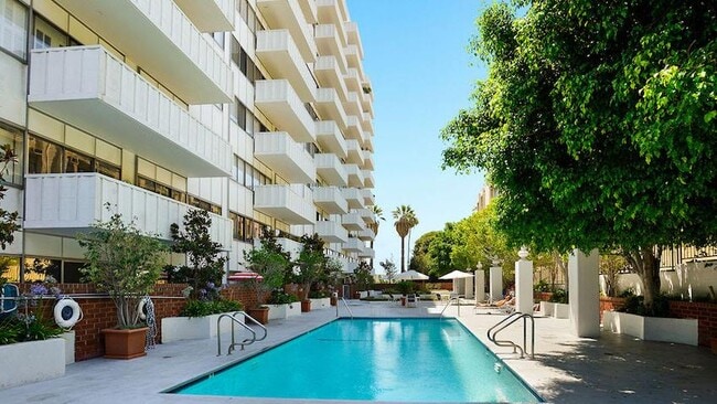Photo - 7135 Hollywood Blvd Unit 903