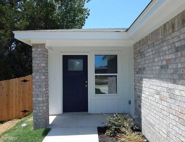 Photo - 2 br, 2 bath Duplex - 1418 Shoshoni Trl Ap...