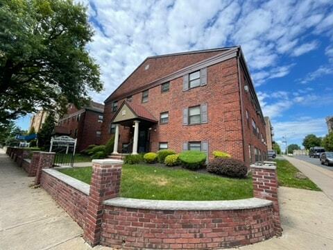 75 N. Arlington Ave