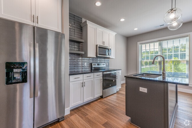 Kitchen - 1438 Hastings Cres