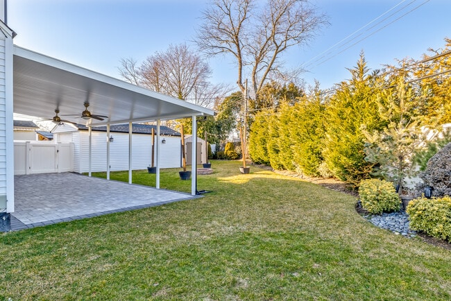 Photo - 762 Caryl St