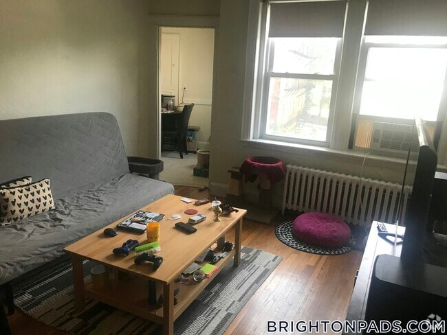 Building Photo - 2045 Commonwealth Ave Rental