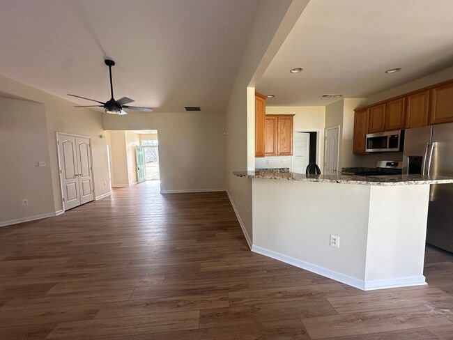 Photo - 126 Shumard Ct